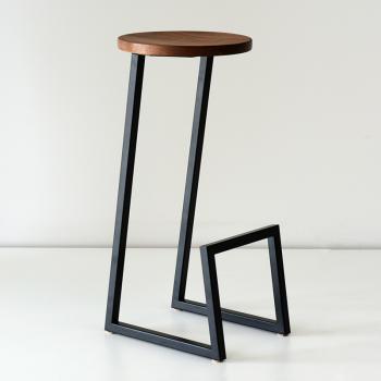 Großhandel B2B Klassisches design Barhocker mit Fußstütze